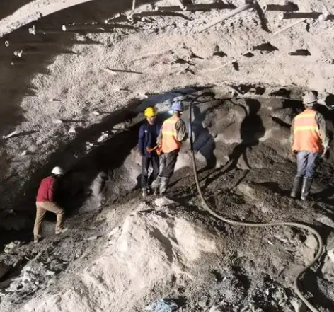 吉州拱顶带模注浆料的施工流程及注意事项